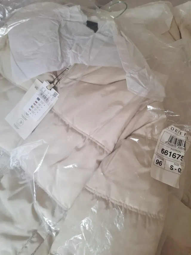 Anorak Cortefiel con capucha