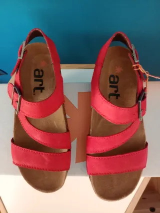 Sandalias Art 36 nuevas con etiqueta rojas
