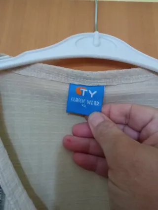 Camiseta sin mangas rayas beige y gris