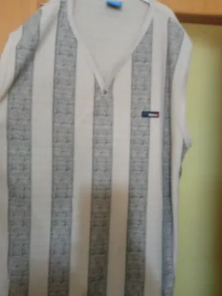 Camiseta sin mangas rayas beige y gris