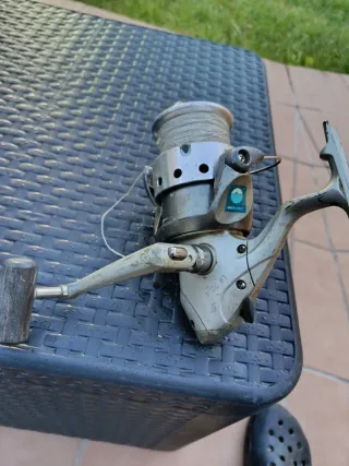 Carrete de pesca Capri y Logic