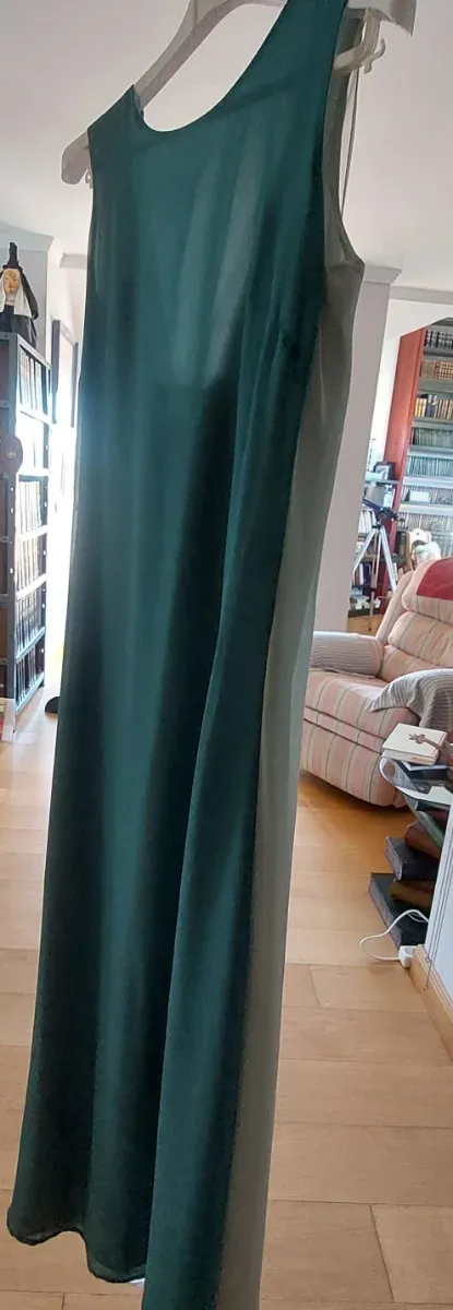 Vestido largo de gasa verde azulado