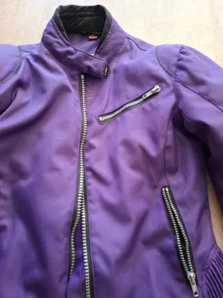 Chaqueta de motorista morada