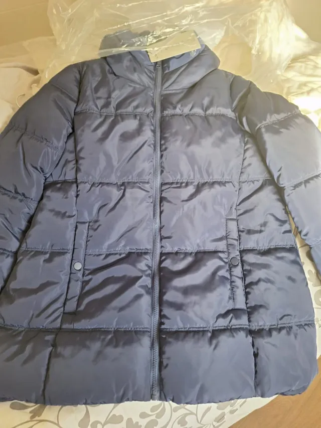 Anorak Cortefiel con capucha azul