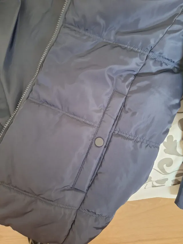 Anorak Cortefiel con capucha azul
