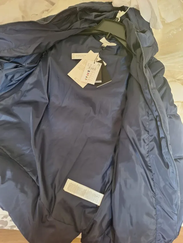 Anorak Cortefiel con capucha azul