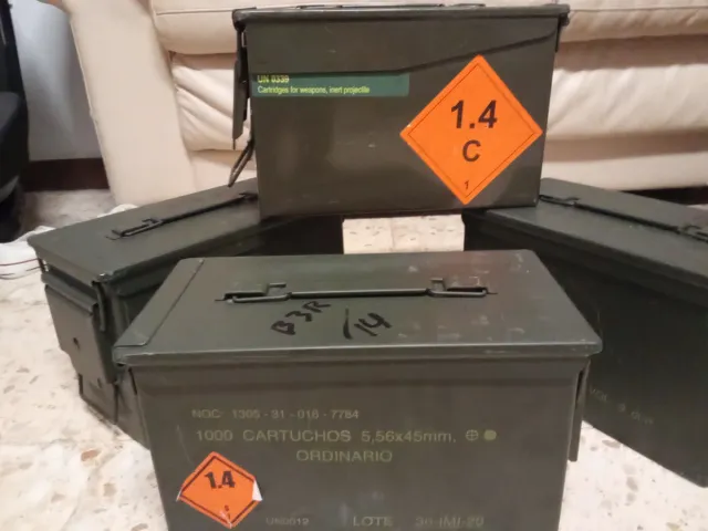 10 Cajas de Munición Militar Vacías