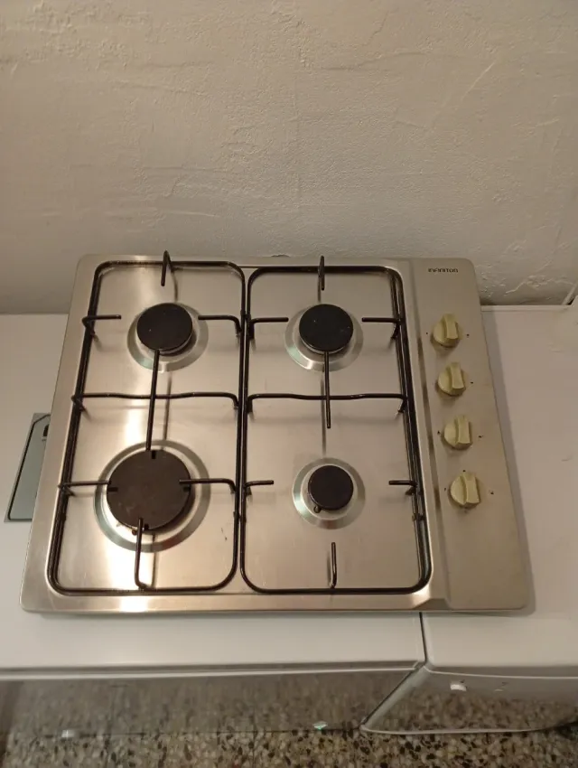 Cocina de gas 4 fuegos