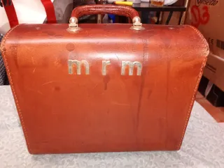 Bolso de piel marrón