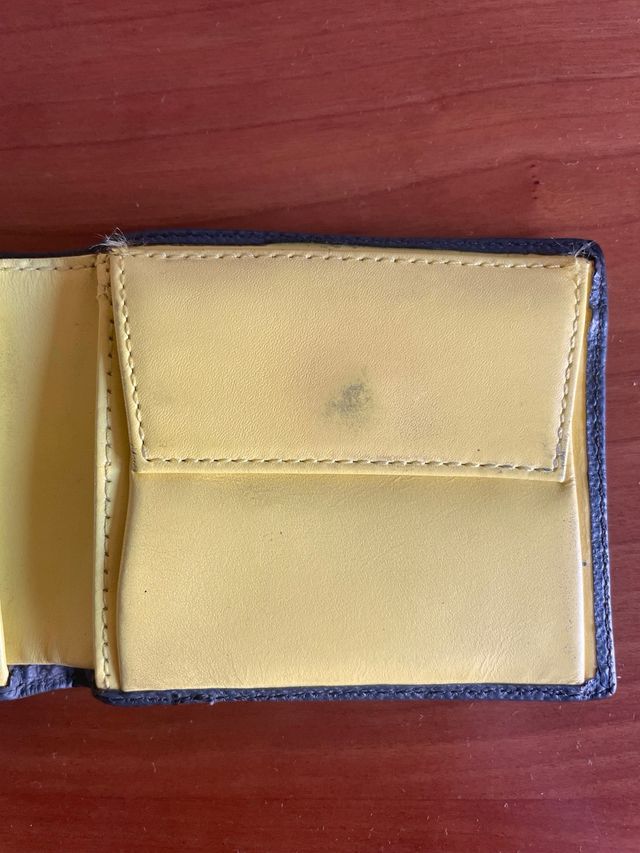 Cartera Lacoste Gris y Amarillo