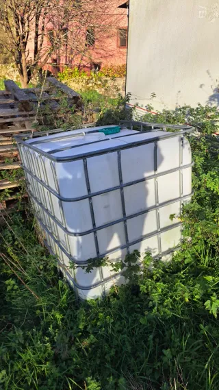 Bidón 1000L con reja