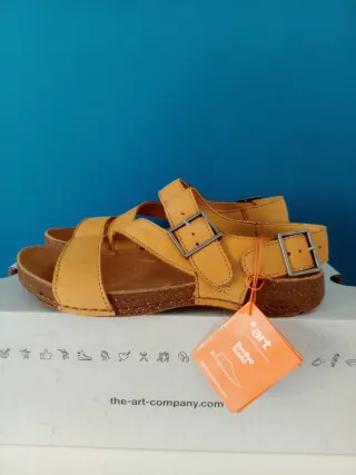 Sandalias Art talla 36 nuevas con etiqueta mostaza