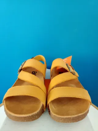 Sandalias Art talla 36 nuevas con etiqueta mostaza