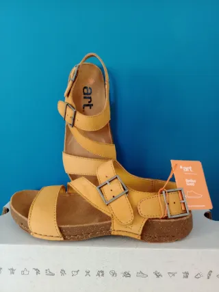 Sandalias Art talla 36 nuevas con etiqueta mostaza