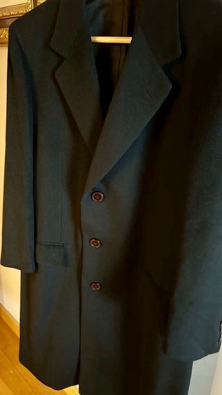 Abrigo Brioni Caballero Negro 100% cashmere.