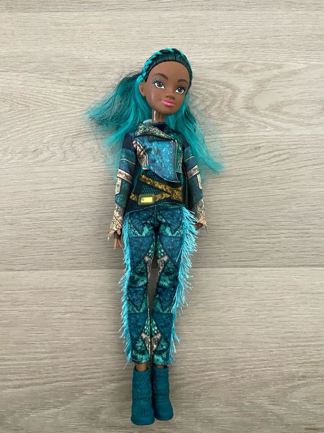 Muñeca Uma Los Descendientes