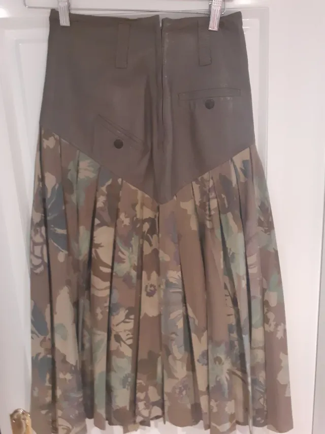 Falda midi plisada estampado floral