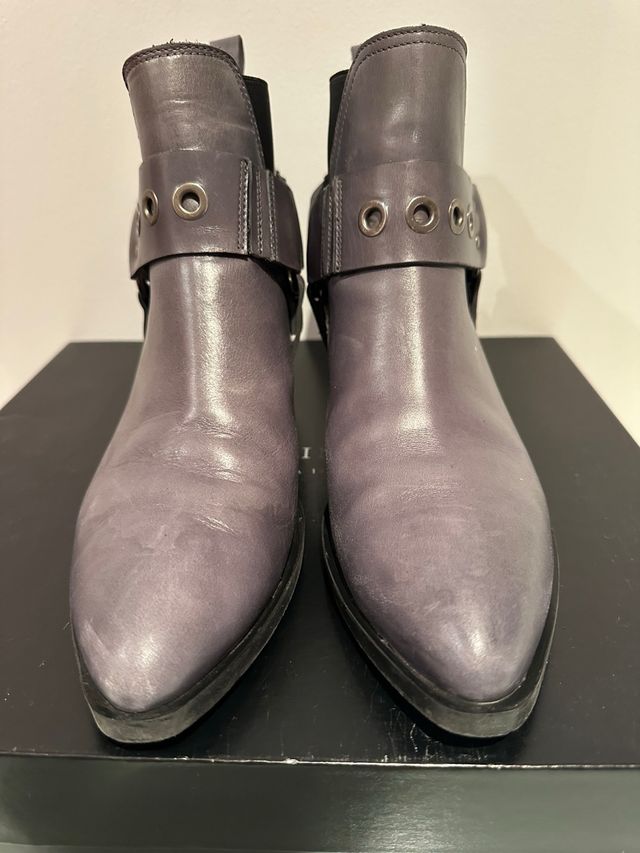 Botín Pons Quintana Gris