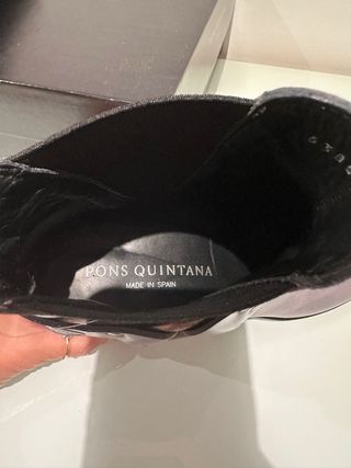 Botín Pons Quintana Gris