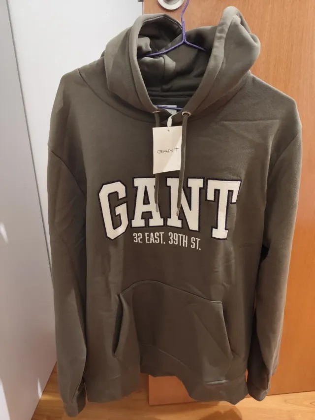 Sudadera GANT verde con capucha