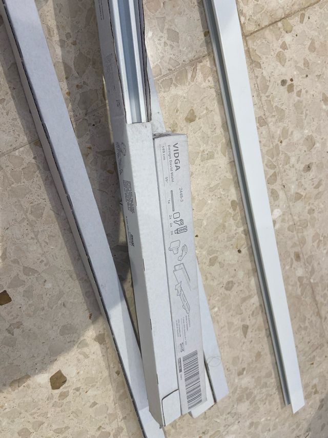 Riel de Cortina Ikea Vidga de 140 cm.