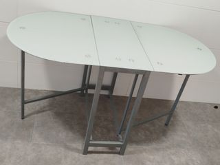 NEGOCIABLE Mesa de cocina cristal y metal