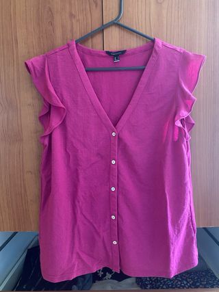 Blusa rosa Cortefiel con volantes