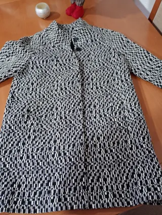 Abrigo Zendra Negro y Blanco