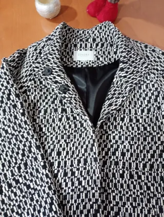 Abrigo Zendra Negro y Blanco
