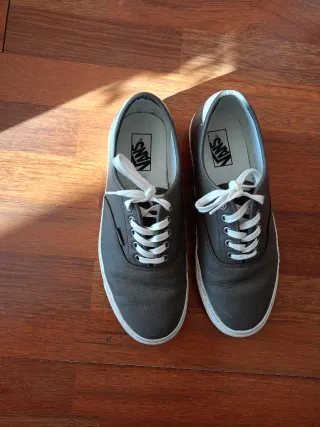 Zapatillas Vans Talla 44 Gris y Blancas