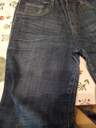 Pantalón vaquero azul oscuro