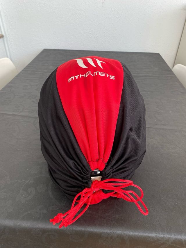 Casco de moto MT Helmets blanco. Talla L. estandar