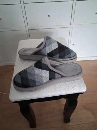 Zapatillas de estar por casa a cuadros