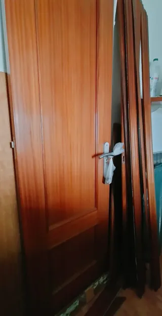 Puerta de madera maciza interior