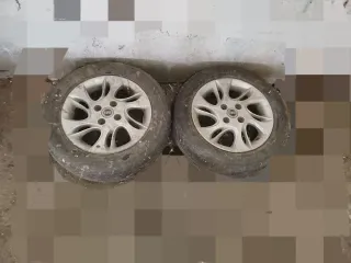 Llantas Fiat y están las cuatro