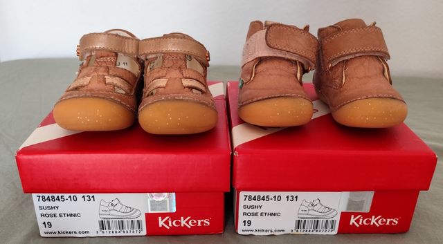 Dos pares zapatos Kickers niña talla 19
