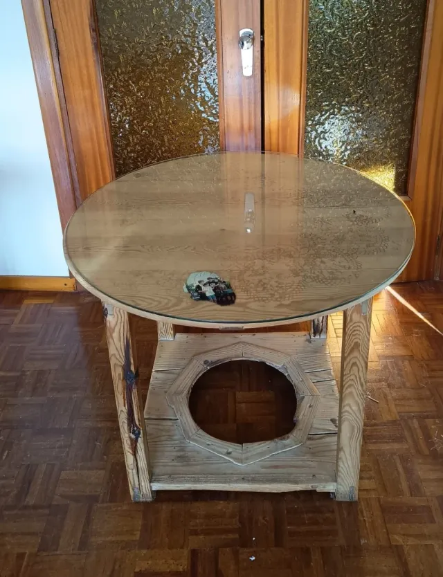 Mesa de 100 con tarima y cristal