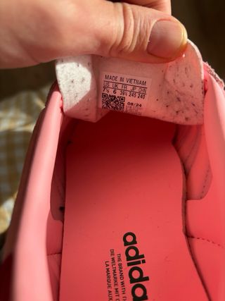 Zapatillas Adidas Gazelle rosas y verdes