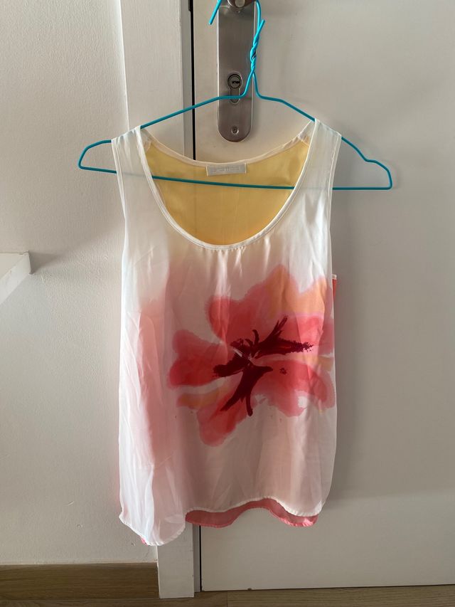 Top floral Promod blanco y rosa talla S