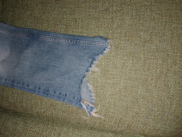 Jeans Zara vita alta strappati