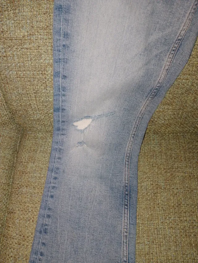 Jeans Zara vita alta strappati