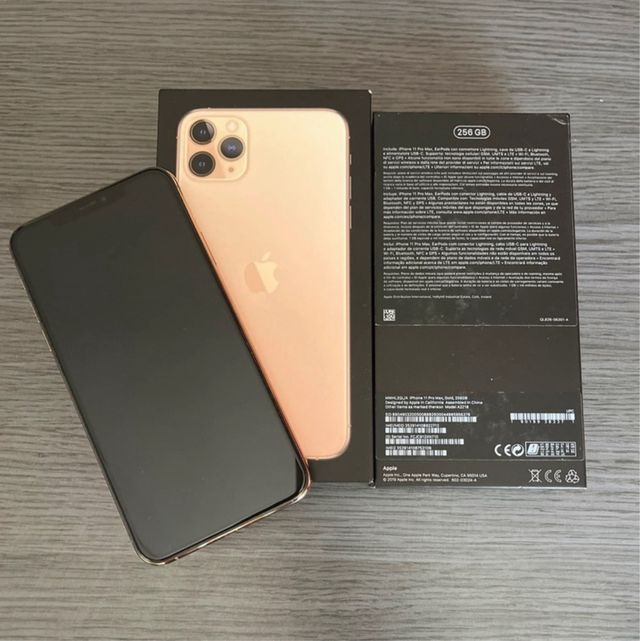 iPhone 11 PRO MAX ORO