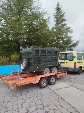 Transporte maquinaria en plataforma. Península