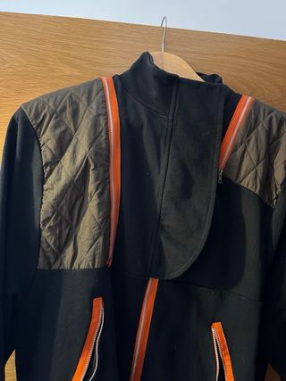 Chaqueta Zara Deportiva Negra Verde Militar