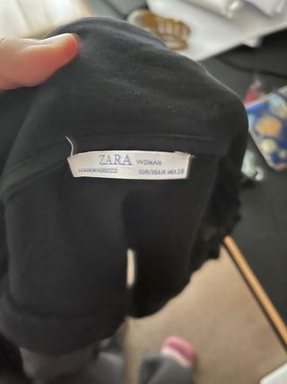 Chaqueta Zara Deportiva Negra Verde Militar