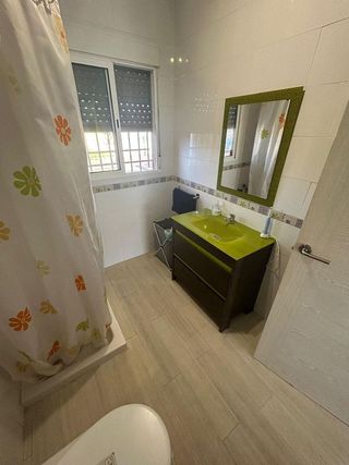 Chalet en venta en Carmona