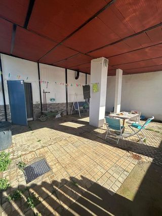 Chalet en venta en Carmona