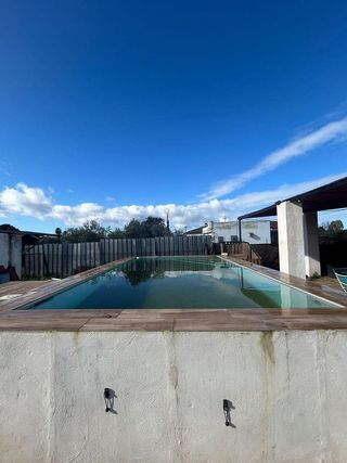 Chalet en venta en Carmona