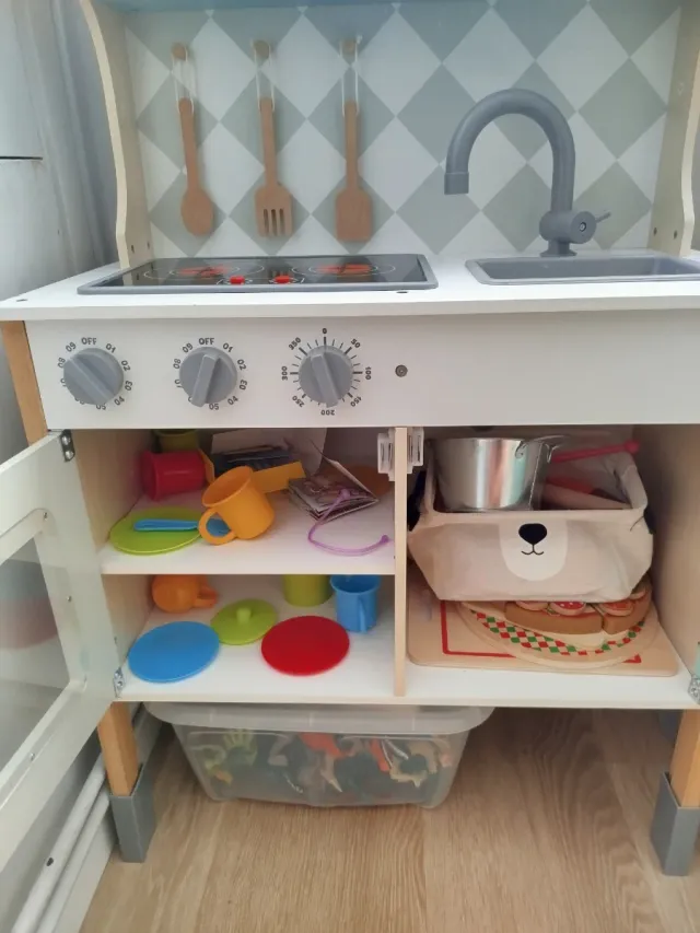 Cocinita de juguete infantil