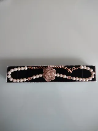 Gargantilla perlas flor dorada